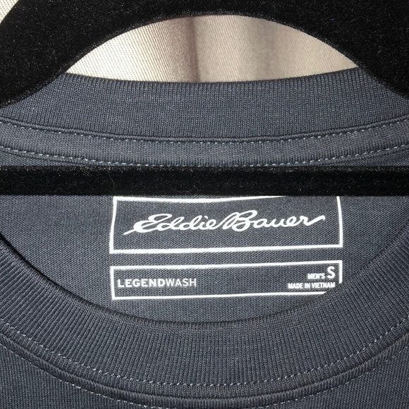 Midnight navy Eddie Bauer Shirt NWT - Picture 4 of 5